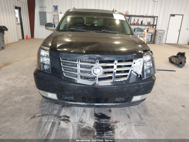 Продажа на аукционе авто 2010 Cadillac Escalade Esv Luxury, vin: 1GYUKHEFXAR243796, номер лота: 45675142