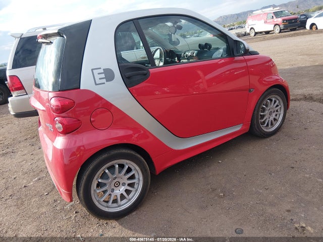 Smart Fortwo Electric Drive Passion 2014 WMEEJ9AA2EK736885 Image 4