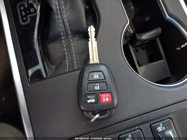 4T1BF1FK3HU619097 Toyota CAMRY XSE