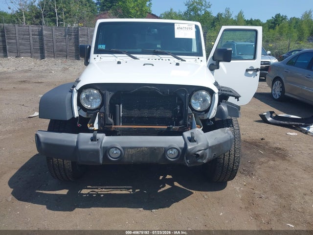 1C4BJWDG6GL137761 Jeep Wrangler Unlimited Sport