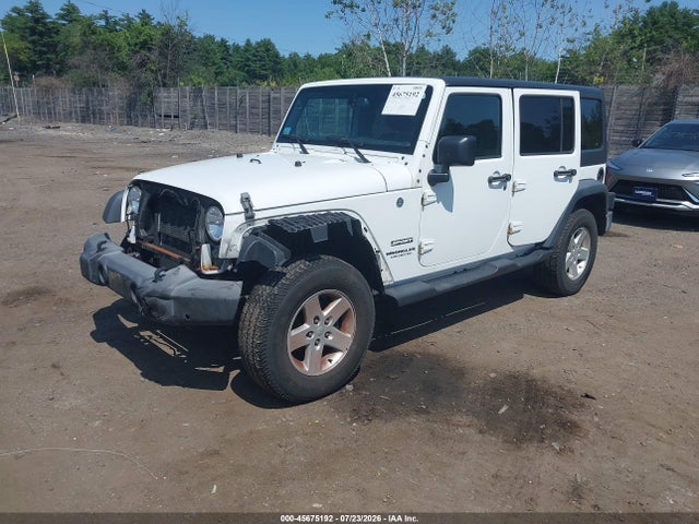 1C4BJWDG6GL137761 Jeep Wrangler Unlimited Sport