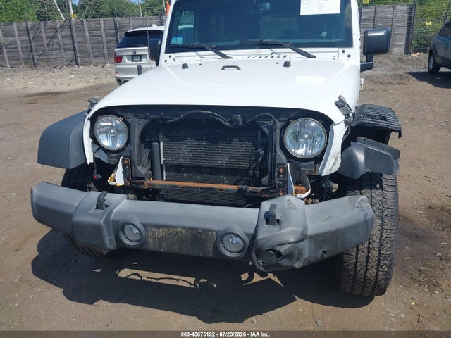 1C4BJWDG6GL137761 Jeep Wrangler Unlimited Sport