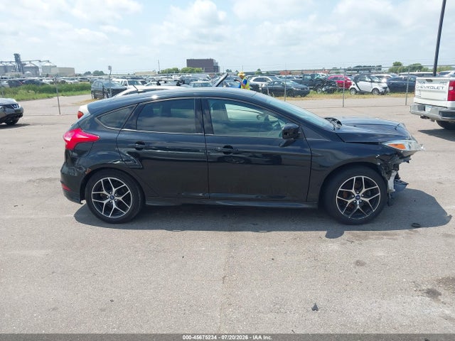 Ford FOCUS SE 2015 1FADP3K29FL254039 Image 14