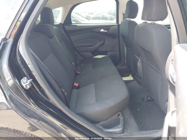Ford FOCUS SE 2015 1FADP3K29FL254039 Image 8