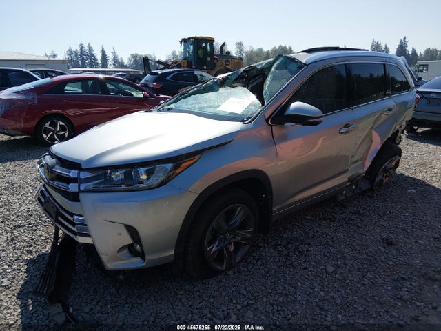 Toyota Highlander Limited Platinum 2019 5TDDZRFH2KS920267 Image 2
