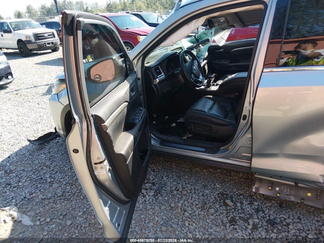 Toyota Highlander Limited Platinum 2019 5TDDZRFH2KS920267 Image 5