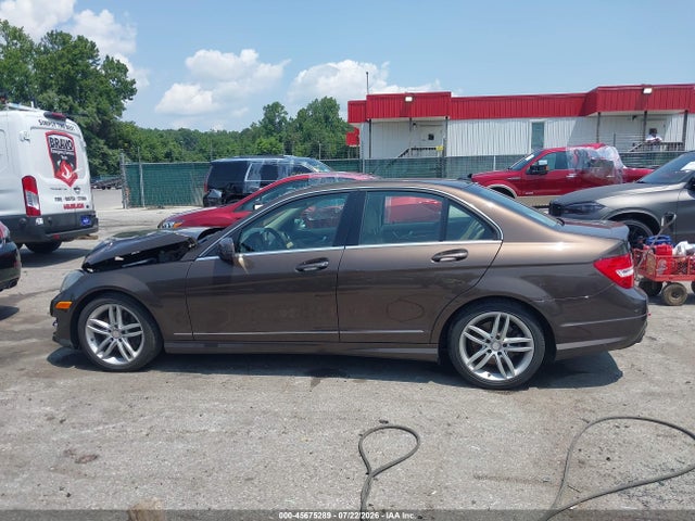 45675289 :رقم المزاد ، WDDGF8AB1EA914633 vin ، 2014 Mercedes-benz C 300 Sport 4matic مزاد بيع