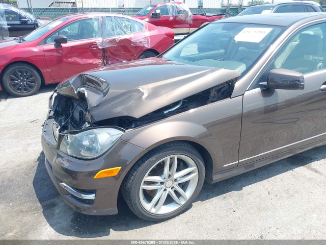 45675289 :رقم المزاد ، WDDGF8AB1EA914633 vin ، 2014 Mercedes-benz C 300 Sport 4matic مزاد بيع