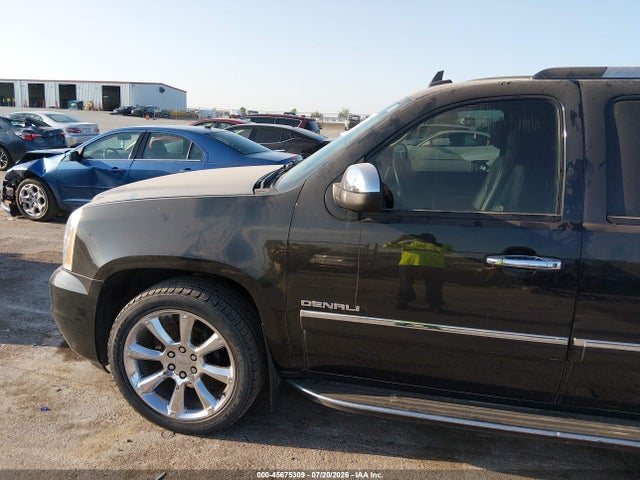 Aukcja sprzedaży 2013 Gmc Yukon Xl 1500 Denali, vin: 1GKS2MEF4DR302193, numer aukcji: 45675309