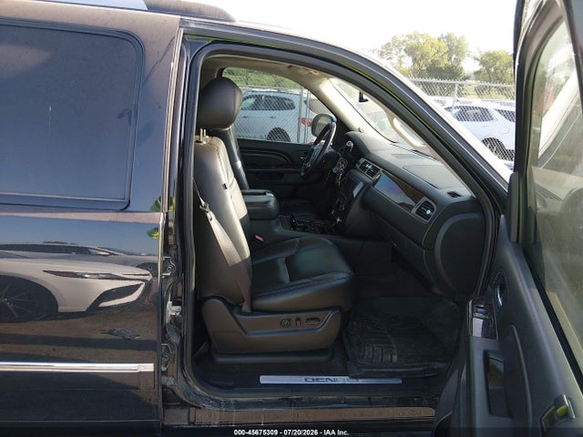 Aukcja sprzedaży 2013 Gmc Yukon Xl 1500 Denali, vin: 1GKS2MEF4DR302193, numer aukcji: 45675309