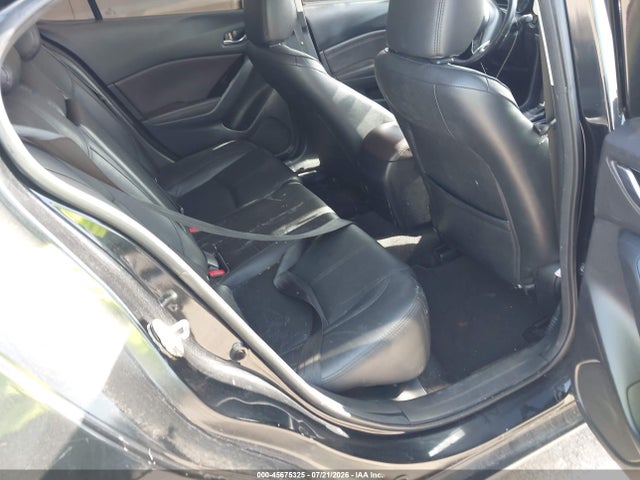 45675325 :رقم المزاد ، 3MZBN1W39JM205300 vin ، 2018 Mazda Mazda3 Grand Touring مزاد بيع