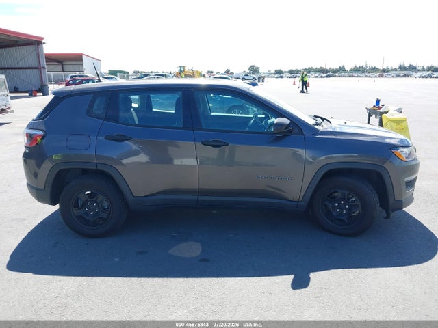 3C4NJCAB8JT408500 Jeep Compass Sport Fwd