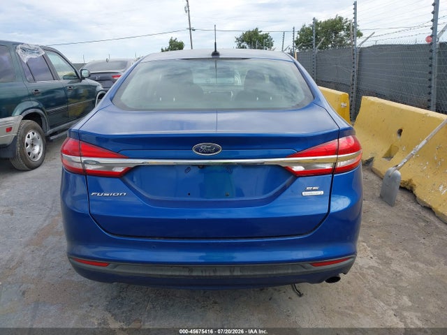 3FA6P0HD1HR313055 Ford FUSION SE