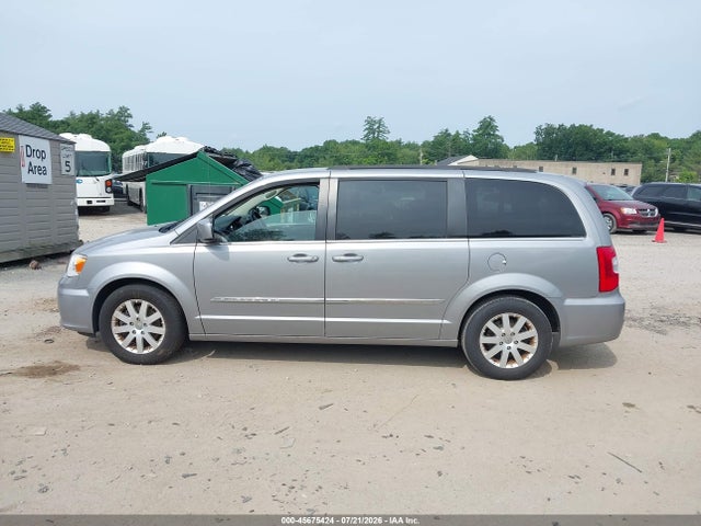 Продаж на аукціоні авто 2016 Chrysler Town & Country Touring, vin: 2C4RC1BG2GR288991, номер лоту: 45675424