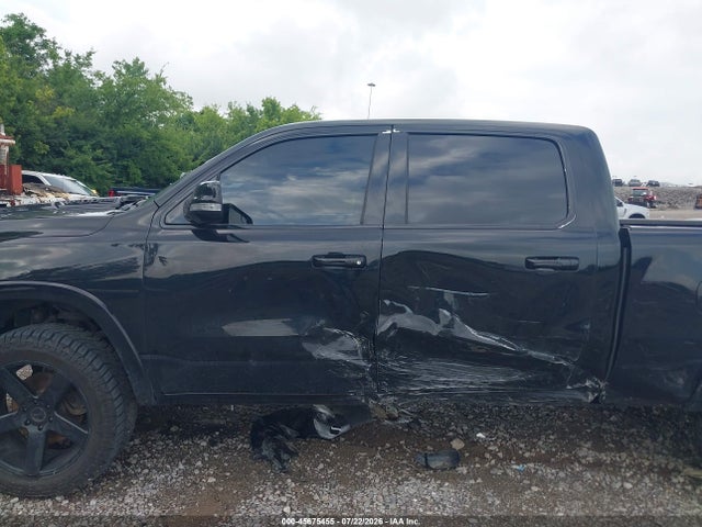 1C6SRFRT9KN781645 RAM 1500 Laramie 4x4 6&#039;4 Box