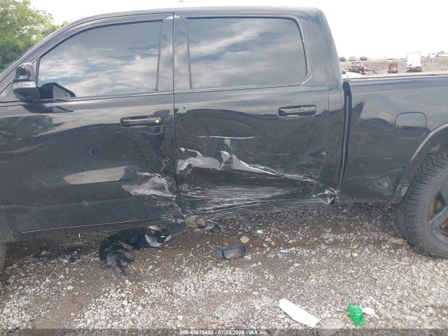 1C6SRFRT9KN781645 RAM 1500 Laramie 4x4 6&#039;4 Box