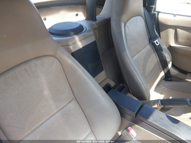 45675504 :رقم المزاد ، 4USCJ3320WLC12619 vin ، 1998 Bmw Z3 2.8 مزاد بيع