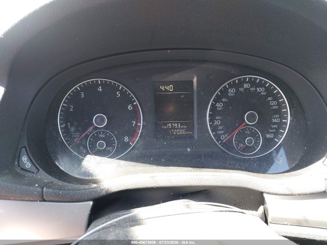 1VWAT7A33FC041093 Volkswagen Passat 1.8t S