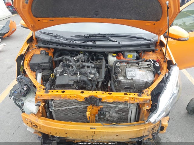 Toyota Prius C Three 2015 JTDKDTB36F1106834 Image 10