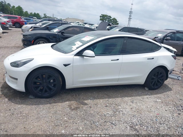 45675614 :رقم المزاد ، 5YJ3E1EB4NF271019 vin ، 2022 Tesla Model 3 Long Range Dual Motor All-wheel Drive مزاد بيع