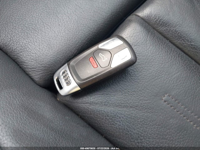 45675628 :رقم المزاد ، WAUENCF51JA060308 vin ، 2018 Audi A5 2.0t Premium مزاد بيع