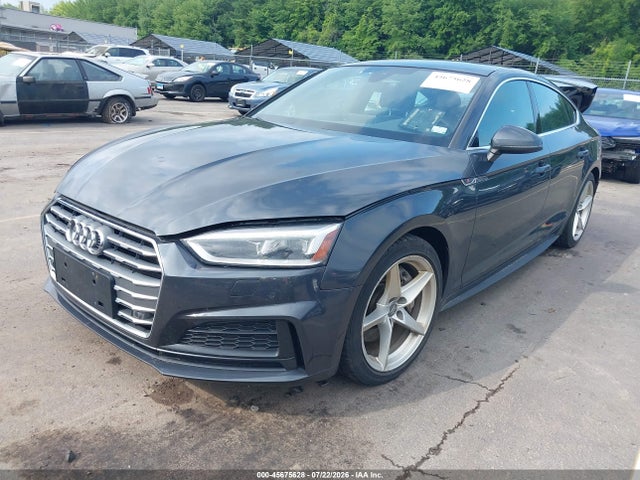 45675628 :رقم المزاد ، WAUENCF51JA060308 vin ، 2018 Audi A5 2.0t Premium مزاد بيع