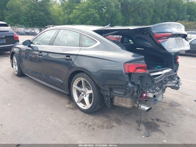 45675628 :رقم المزاد ، WAUENCF51JA060308 vin ، 2018 Audi A5 2.0t Premium مزاد بيع