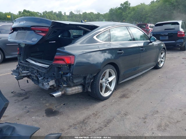 45675628 :رقم المزاد ، WAUENCF51JA060308 vin ، 2018 Audi A5 2.0t Premium مزاد بيع