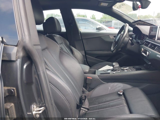 45675628 :رقم المزاد ، WAUENCF51JA060308 vin ، 2018 Audi A5 2.0t Premium مزاد بيع
