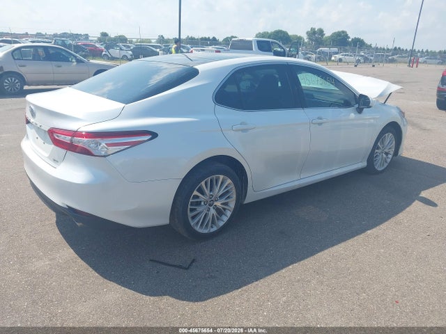4T1B11HK3JU663957 Toyota CAMRY XLE