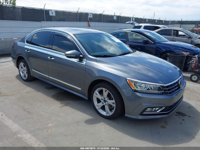 Volkswagen Passat 2.0t Se 2018 1VWBA7A32JC033005 головне зображення