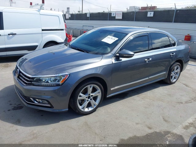 Volkswagen Passat 2.0t Se 2018 1VWBA7A32JC033005 Image 2