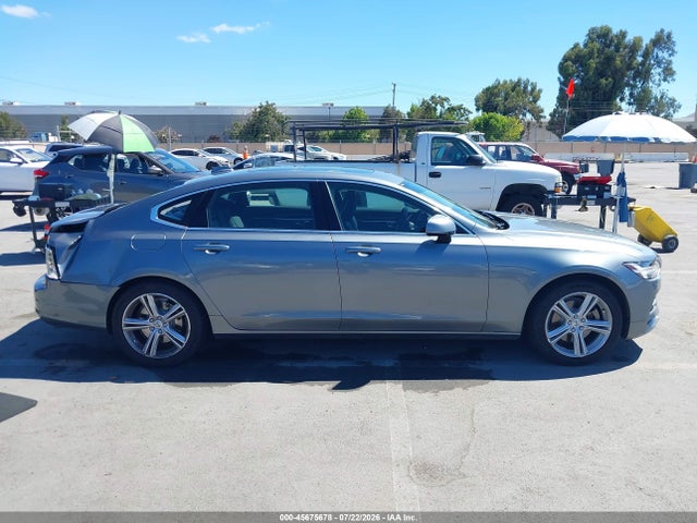 LVY982MK3JP025063 Volvo S90 T5 Momentum