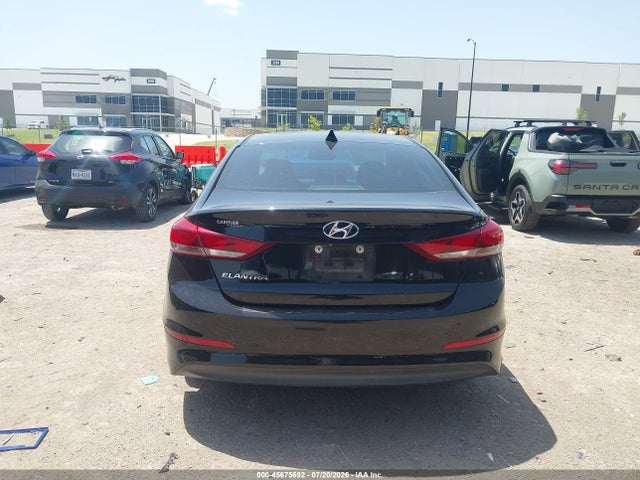 45675692 :رقم المزاد ، 5NPD84LF3HH181840 vin ، 2017 Hyundai Elantra Value Edition مزاد بيع