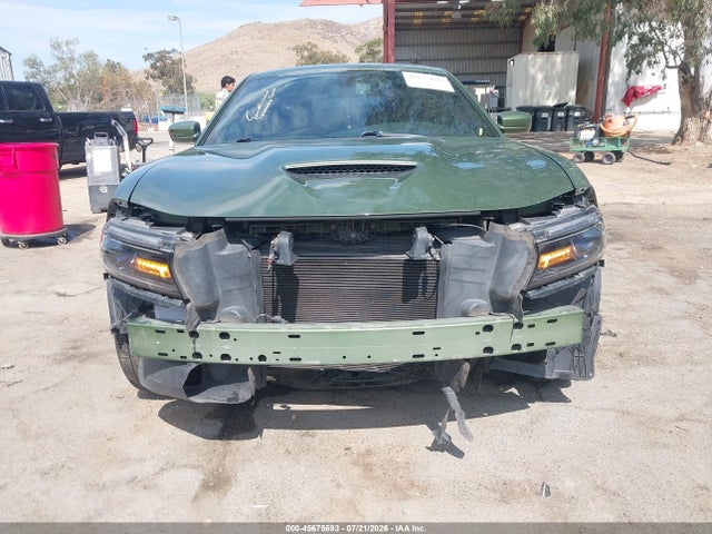 2C3CDXHG2JH221001 Dodge Charger Sxt Plus Rwd