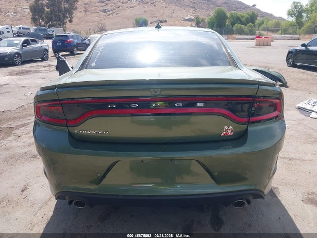 2C3CDXHG2JH221001 Dodge Charger Sxt Plus Rwd