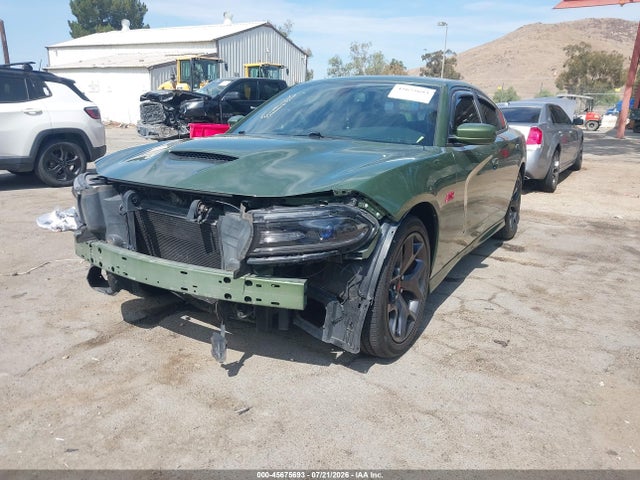 2C3CDXHG2JH221001 Dodge Charger Sxt Plus Rwd