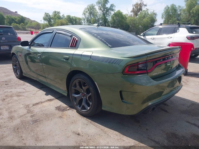2C3CDXHG2JH221001 Dodge Charger Sxt Plus Rwd