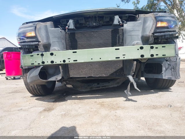 2C3CDXHG2JH221001 Dodge Charger Sxt Plus Rwd