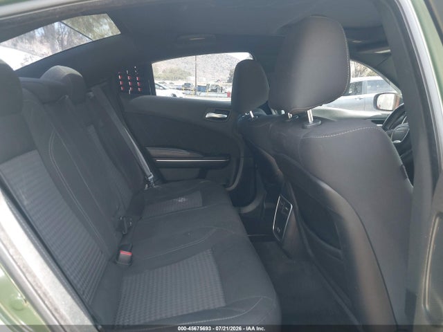 2C3CDXHG2JH221001 Dodge Charger Sxt Plus Rwd