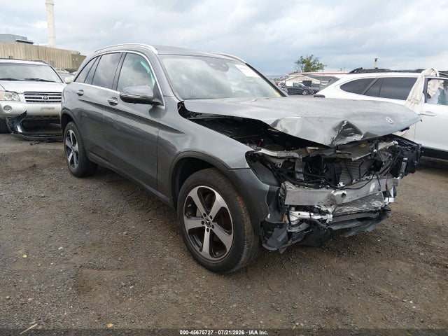 45675727 :رقم المزاد ، W1N0G8EB9MV302439 vin ، 2021 Mercedes-benz Glc 300 4matic Suv مزاد بيع