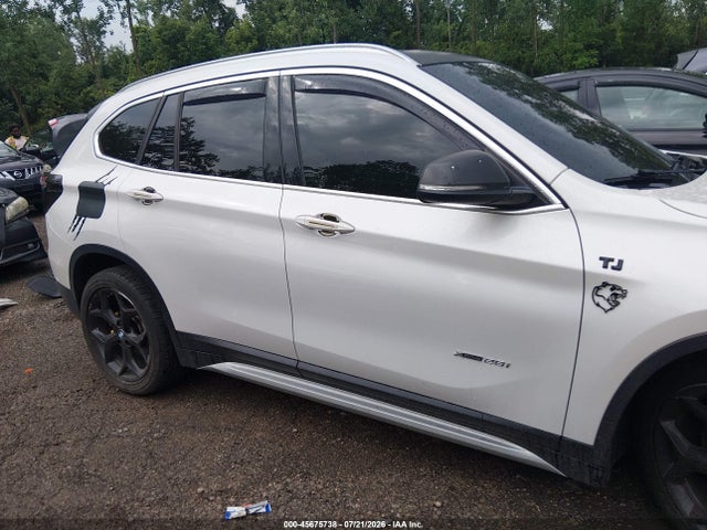 2017 Bmw X1 Xdrive28i მანქანა იყიდება აუქციონზე, vin: WBXHT3C37H5F68512, აუქციონის ნომერი: 45675738