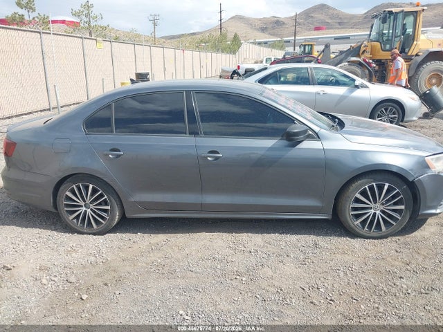 3VWD17AJ3GM371656 Volkswagen Jetta 1.8t Sport
