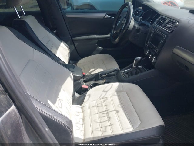 3VWD17AJ3GM371656 Volkswagen Jetta 1.8t Sport