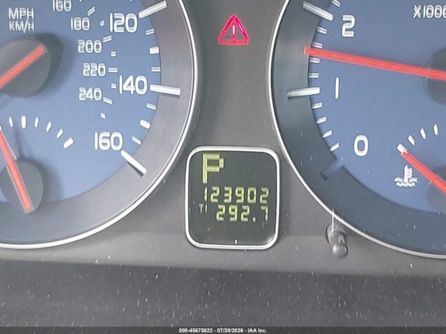 45675822 :رقم المزاد ، YV1672MK8D2311726 vin ، 2013 Volvo C30 T5 R-design مزاد بيع