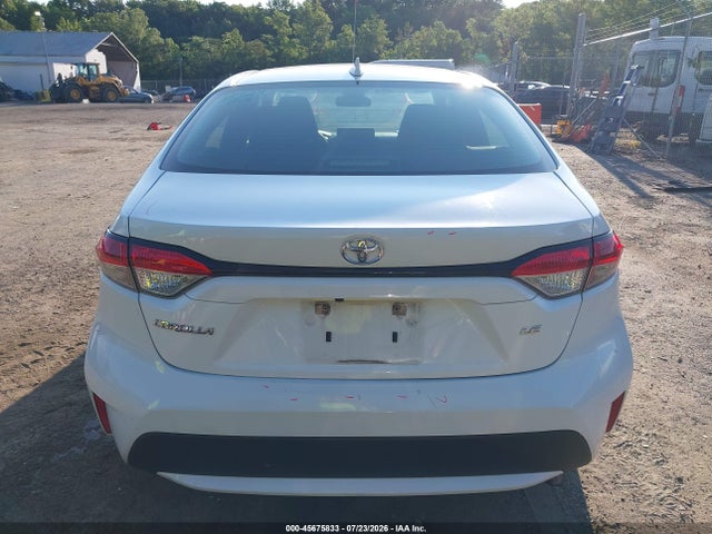 45675833 :رقم المزاد ، 5YFEPMAE9NP299942 vin ، 2022 Toyota Corolla Le مزاد بيع