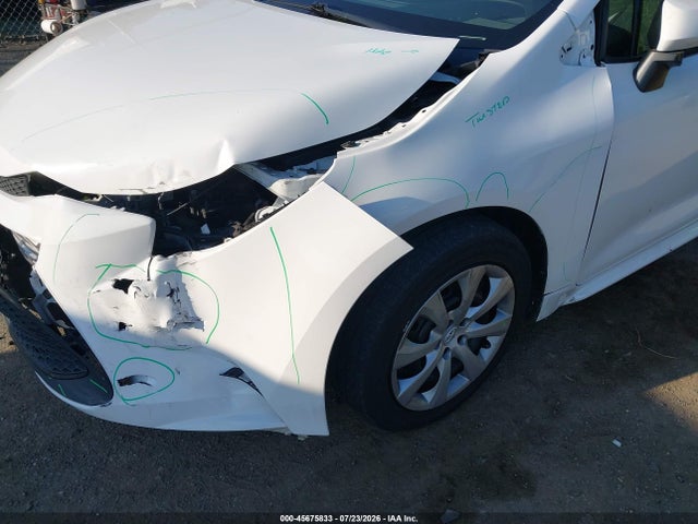 45675833 :رقم المزاد ، 5YFEPMAE9NP299942 vin ، 2022 Toyota Corolla Le مزاد بيع