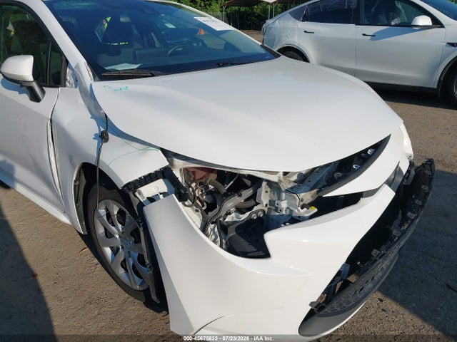 45675833 :رقم المزاد ، 5YFEPMAE9NP299942 vin ، 2022 Toyota Corolla Le مزاد بيع