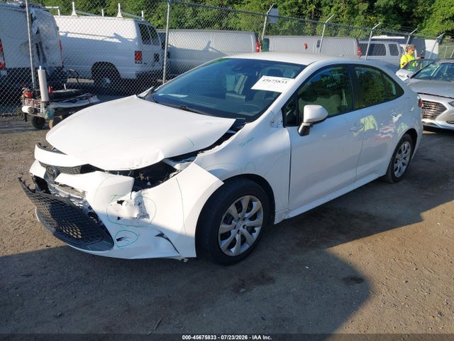 45675833 :رقم المزاد ، 5YFEPMAE9NP299942 vin ، 2022 Toyota Corolla Le مزاد بيع