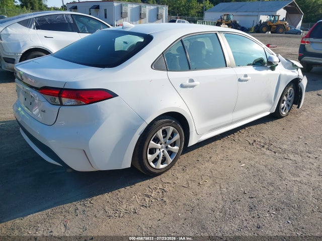 45675833 :رقم المزاد ، 5YFEPMAE9NP299942 vin ، 2022 Toyota Corolla Le مزاد بيع